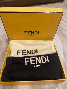 Fendi Dust Bag Set in Black & Cream Size 6/6